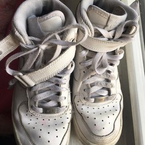 High-top Nike Air Force 1, size 7 women’s